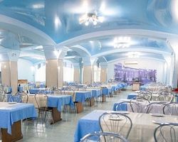 Обеденный зал в санатории Обуховский